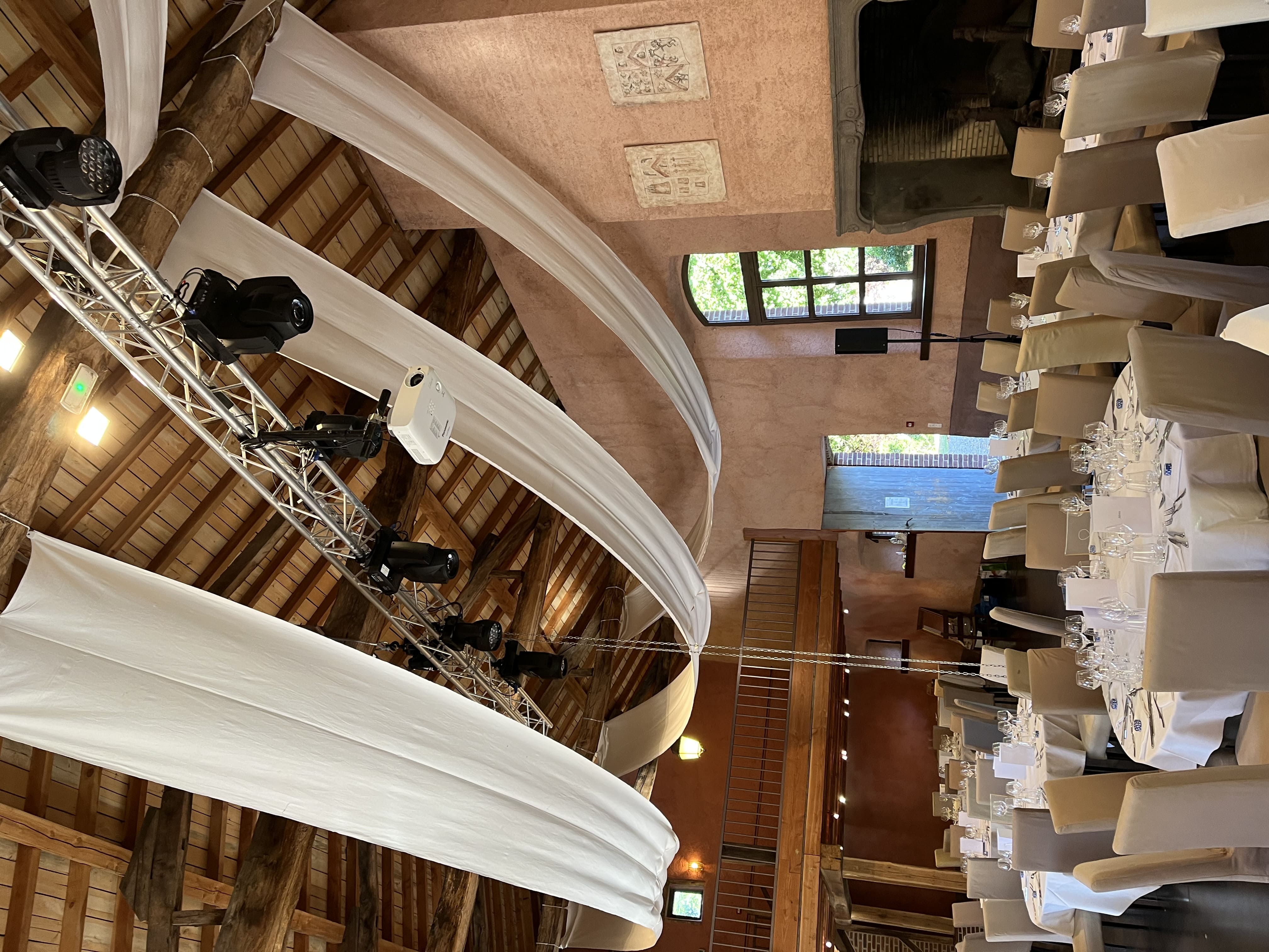 Photo d'une décoration textile au château de la perigeres